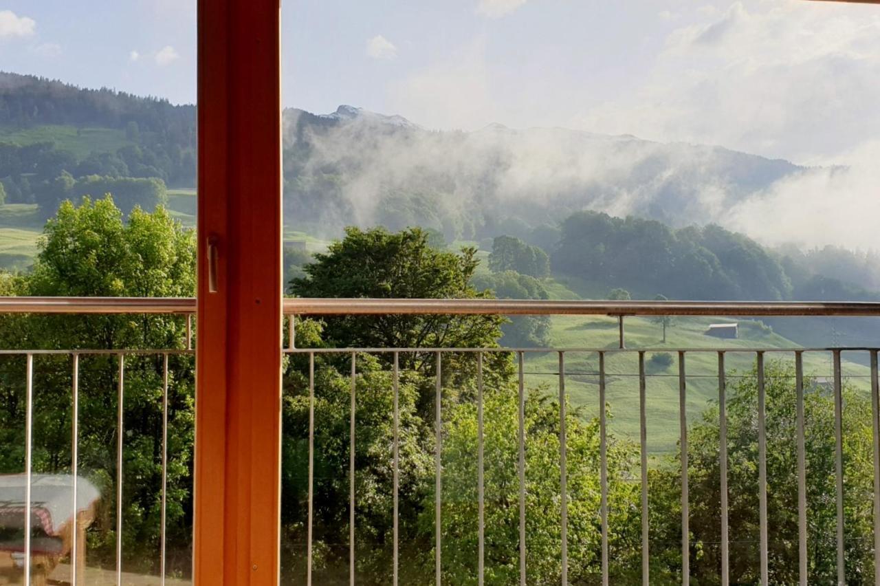 Ferienhaus & Ferienwohnung Winay Wayna Gotschna Blick Клостерс Екстер'єр фото