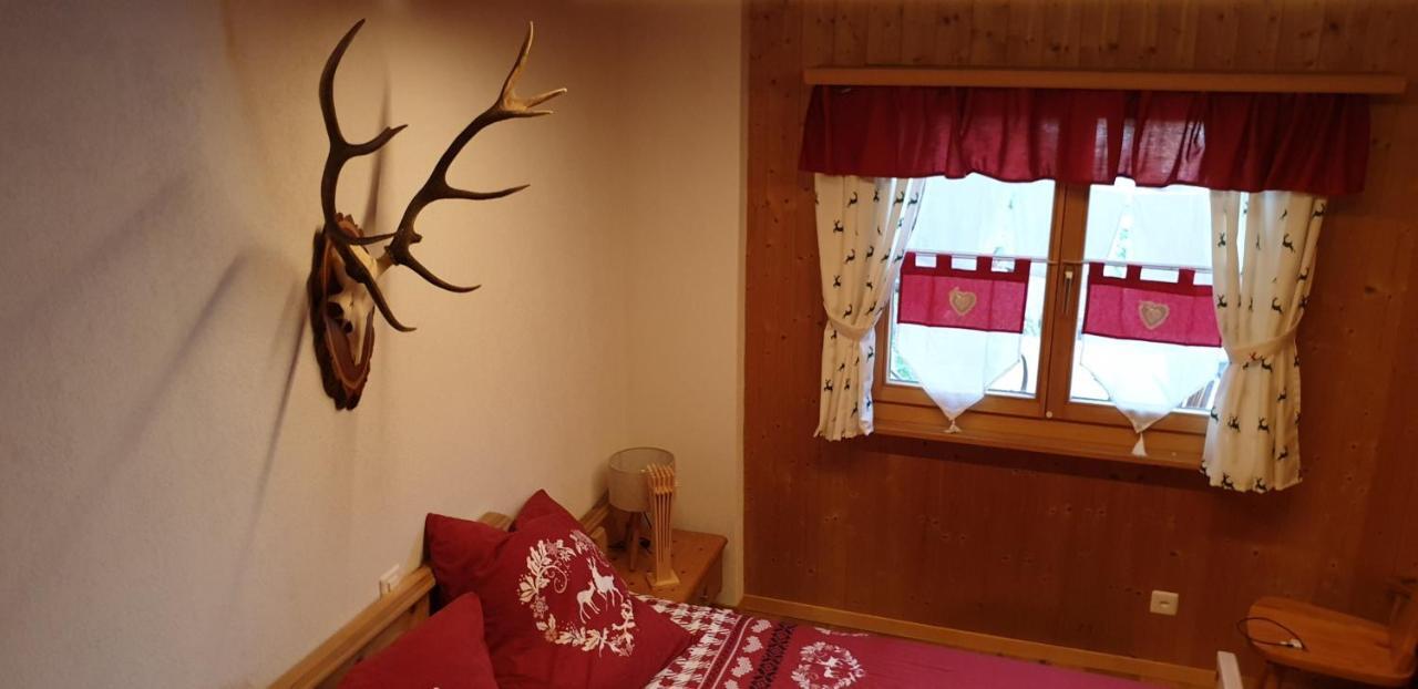 Ferienhaus & Ferienwohnung Winay Wayna Gotschna Blick Клостерс Екстер'єр фото